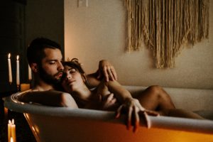 bath tub snuggles couple boudoir